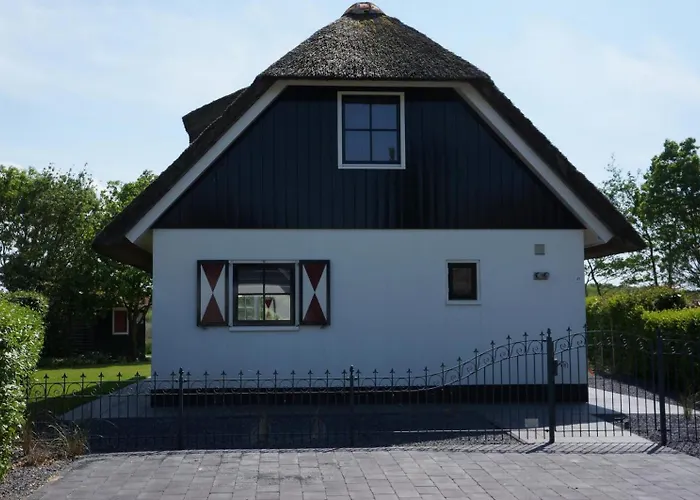 Buitenplaats Deluxe Villa *