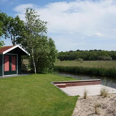 Buitenplaats Villa Deluxe *